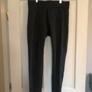 Warm Winter Leggings in Grey Herringbone Pattern